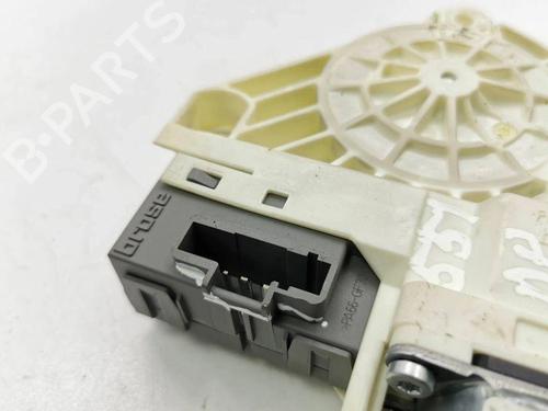 Left front window motor LAND ROVER RANGE ROVER SPORT I (L320) 2.7 D 4x4 | BP28875848E21