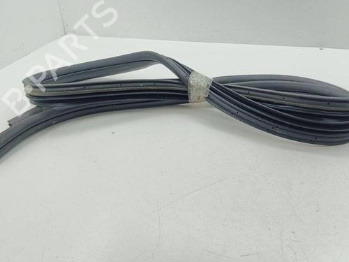 Used Rubber door seal SAAB 9-7X 4.2 AWD (290 hp) 28897942