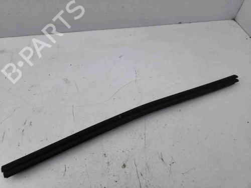 Gummilist TESLA MODEL S (5YJS) 60 | BP28900810C142 