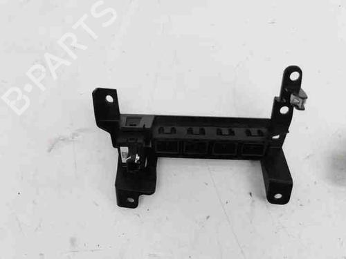 Switch NISSAN JUKE (F16_) 1.6 Hybrid | BP28865006I30