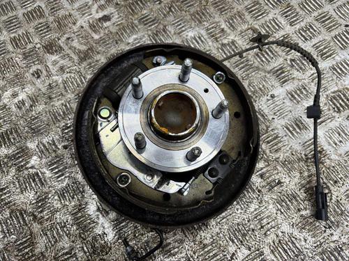 Used Right rear steering knuckle CHEVROLET TRAX 1.4 (140 hp) 30923536