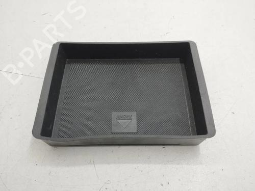 Kopholder/Genstandsholder Kopholder/Genstandsholder FORD FOCUS II Saloon (DB_, FCH, DH) 1.4 (80 hp) 36063513 36063513