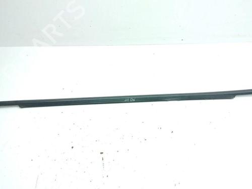 Used Door moulding trim HYUNDAI SANTA FÉ II (CM) 2.2 CRDi 4x4 (155 hp) 28887025
