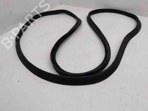 Used Rubber door seal AUDI Q2 (GAB, GAG) 35 TFSI (150 hp) 28899864