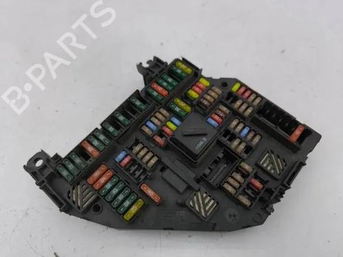Used Fuse box Fuse box 28851843 28851843