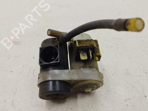 Pompe de lave-glace HONDA CR-V II (RD_) 2.0 (RD5) (150 hp) 28845027