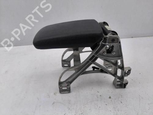 Used Armrest / Center console Armrest / Center console AUDI A5 (F53, F5P) 2.0 TDI (190 hp) 40209985 40209985