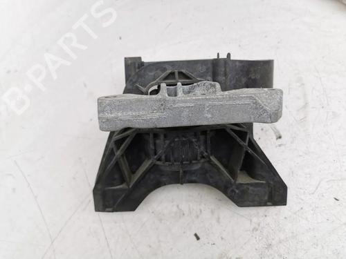 Used Engine mount Engine mount PEUGEOT 3008 II SUV (MC_, MR_, MJ_, M4_) 1.6 BlueHDi 120 (120 hp) 36082579 36082579