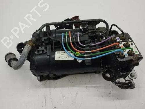 Used Suspension compressor BENTLEY FLYING SPUR (4W_) 6.0 W12 (626 hp) 28859381