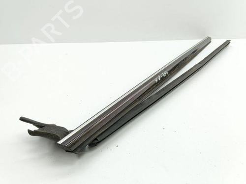 Used Door moulding trim MERCEDES-BENZ CLK (C209) CLK 270 CDI (209.316) (170 hp) 28845492