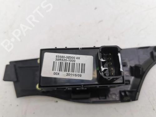 Left rear window switch HYUNDAI i40 I CW (VF) 1.7 CRDi | BP33645347I29 - Image 2