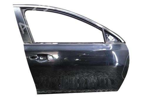 Used Right front door Right front door 33259350 33259350
