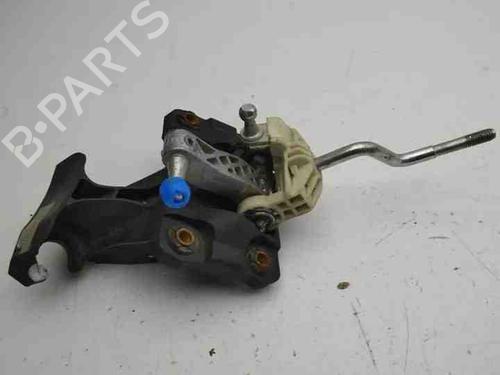 Used Steering wheel controls HONDA CR-V II (RD_) 2.2 CTDi (RD9) (140 hp) 28851140