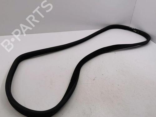 Used Rubber door seal LAND ROVER RANGE ROVER EVOQUE (L538) 2.2 D 4x4 (190 hp) 28898634