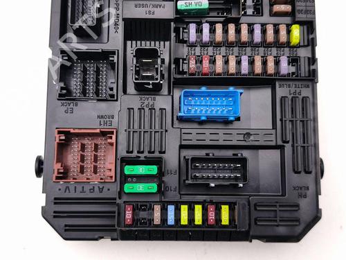 Fuse box PEUGEOT 2008 II (UD_, US_, UY_, UJ_, UR_, UC_) 1.2 PureTech 130 (USHNS, URHNS) | BP29829225E1
