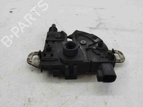 Used Hood lock FORD KUGA I 2.0 TDCi (136 hp) 28875105