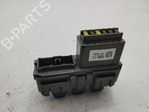 Used Fuse box Fuse box 28877090 28877090