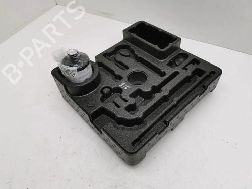 Used Glove box Glove box 33896498 33896498