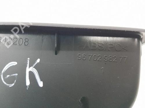 Left front window switch CITROËN C4 AIRCROSS 1.6 HDi 115 | BP38244864I27 - Image 9