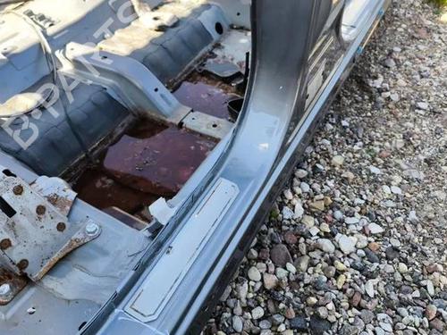 Right sideskirt MITSUBISHI OUTLANDER II (CW_W) 2.0 4WD | BP28858889C114 