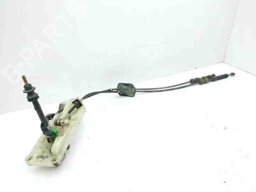 Used Steering wheel controls NISSAN X-TRAIL I (T30) 2.2 dCi 4x4 (136 hp) 28843652