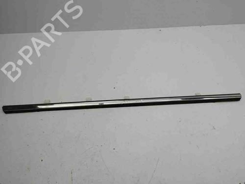 Dørliste OPEL ANTARA A (L07) 2.2 CDTi (163 hp) 28896000