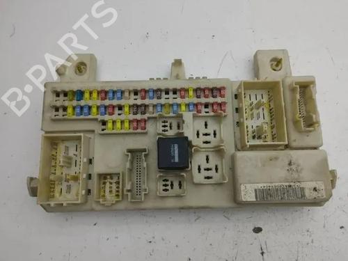 Used Fuse box Fuse box 28850832 28850832