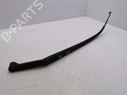 Used Front windshield wiper arm Front windshield wiper arm 33922648 33922648