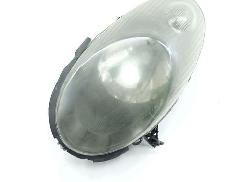Used Right headlight NISSAN MICRA III (K12) 1.5 dCi (82 hp) 28892592