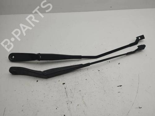 Used Rear windshield wiper arm Rear windshield wiper arm 36198344 36198344