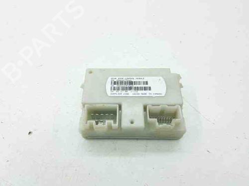 Used Electronic module CHRYSLER VOYAGER II (ES) 2.5 TD (118 hp) 28871016