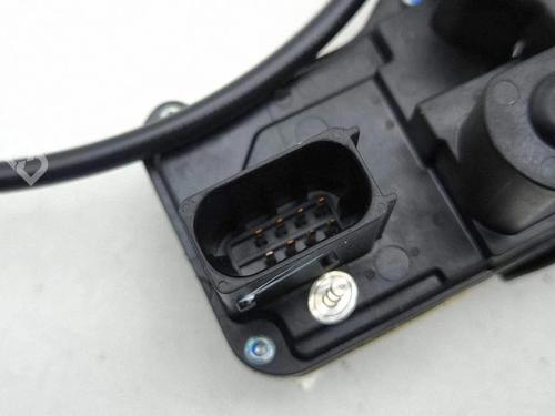 Rear left lock TESLA MODEL S (5YJS) 85D AWD | BP40194517C100 - Image 8