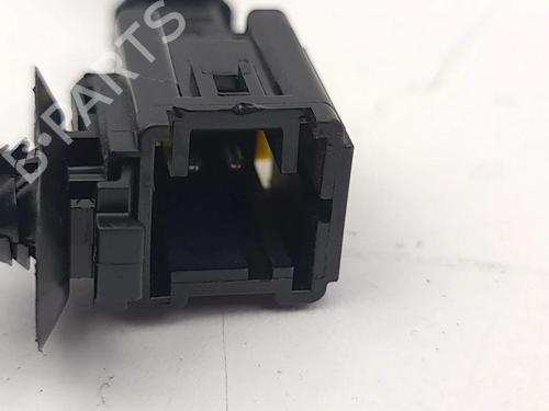 Seat buckle PEUGEOT 2008 II (UD_, US_, UY_, UJ_, UR_, UC_) 1.2 PureTech 130 (USHNS, URHNS) | BP28879300I32 