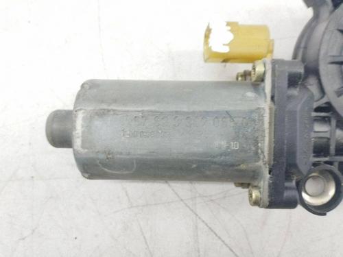 Right rear window motor BMW 3 Compact (E46) 320 td | BP38248909E22 - Image 3