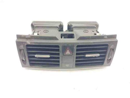 Used Air vent MERCEDES-BENZ C-CLASS (W204) C 220 CDI (204.008) (170 hp) 28852407