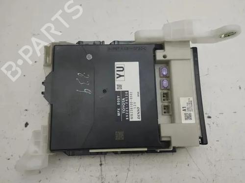 Used Fuse box Fuse box 28864628 28864628