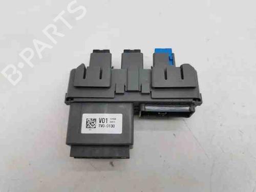 Used Fuse box HONDA CR-V II (RD_) 2.2 CTDi (RD9) (140 hp) 28854982