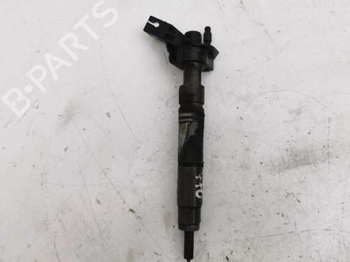 Used Injector MERCEDES-BENZ M-CLASS (W164) ML 320 CDI 4-matic (218 hp) 28899236
