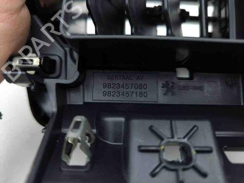 Switch PEUGEOT 2008 II (UD_, US_, UY_, UJ_, UR_, UC_) 1.2 PureTech 130 (USHNS, URHNS) | BP29458143I30