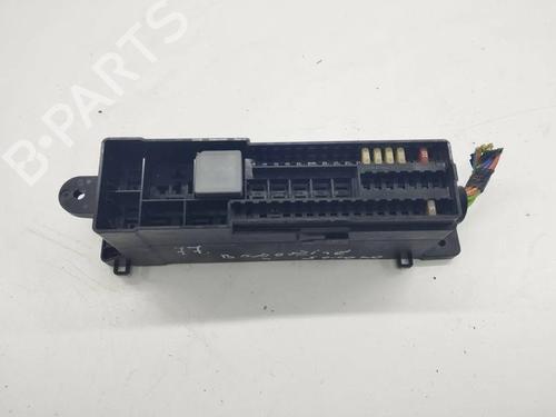 Used Fuse box Fuse box 33636194 33636194