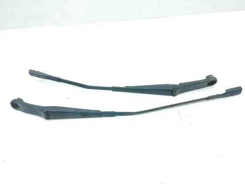 Used Front windshield wiper arm AUDI Q2 (GAB, GAG) 1.0 TFSI (115 hp) 28860051