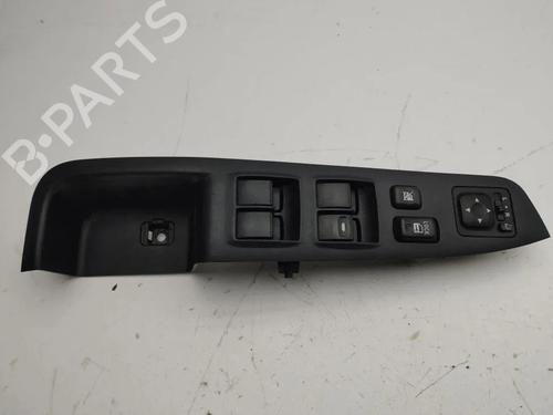 Used Right front window switch Right front window switch 33878327 33878327