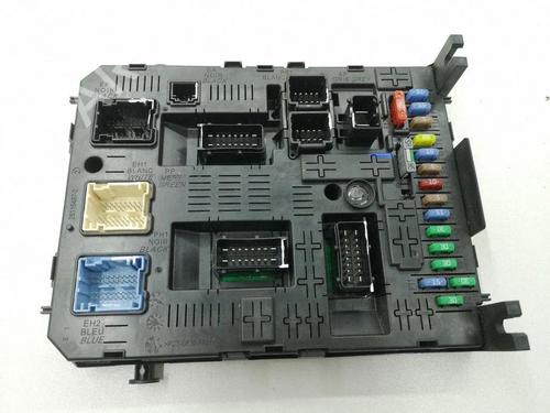Used Fuse box Fuse box 38279673 38279673