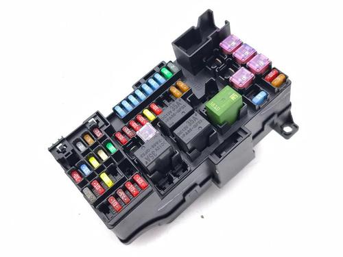 Used Fuse box Fuse box 32990851 32990851