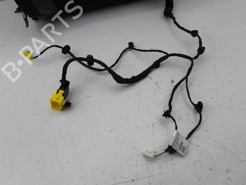 Right front seat PEUGEOT 3008 II SUV (MC_, MR_, MJ_, M4_) 1.6 BlueHDi 120 | BP28863305C16 