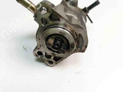 Used Vacuum pump TOYOTA AVENSIS (_T22_) 2.0 D-4D (CDT220_, CDT220R) (110 hp) 28902741