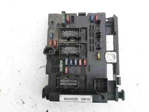 Sikringsdose PEUGEOT 307 Break (3E) 2.0 HDI 110 (107 hp) 28842980