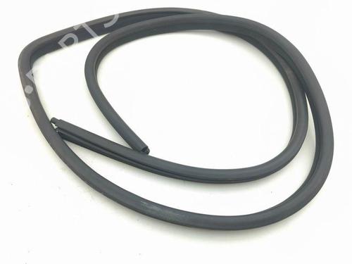 Used Rubber door seal MASERATI QUATTROPORTE V 4.2 (400 hp) 28907051
