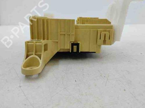Fuse box TOYOTA RAV 4 IV (_A4_) 2.0 D (ALA40_, ALA40R) | BP28865691E1