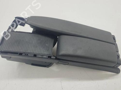 Used Armrest / Center console MERCEDES-BENZ C-CLASS (W204) C 220 CDI (204.008) (163 hp) 28890842